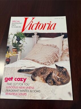 Victoria Magazine January 2001 Vintage Collectible.  Out of print